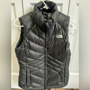 Like new women’s Northface down vest